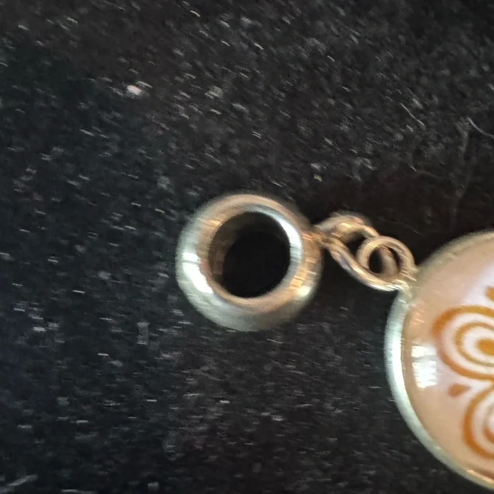 Corelle Broken Plate Silver and Gold Floral Pendant - Picture 3 of 3